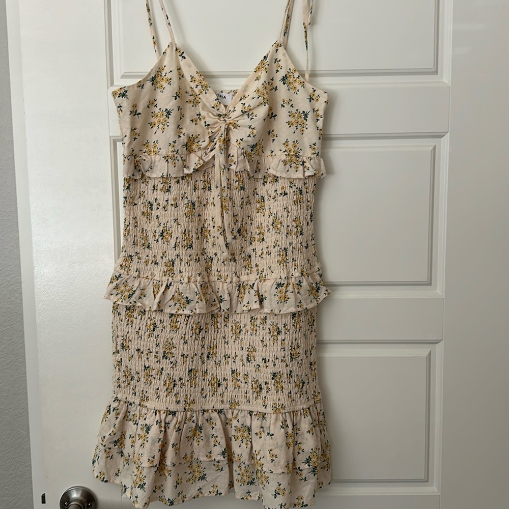 New with Tags attached Size L yellow and cream floral summer dress